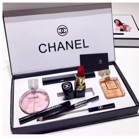 cadeau chanel|chanel perfume gifts.